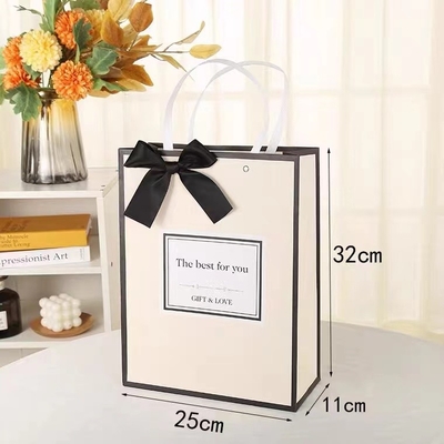 White Art Printed Paper Shopping Bag With Rope Handle Varnishing